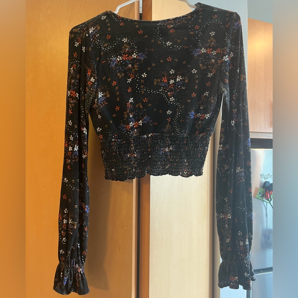 UO - Urban Outfitters Taran Smocked
Surplice Top. Black with pattern. Size small - Picture 3 of 6